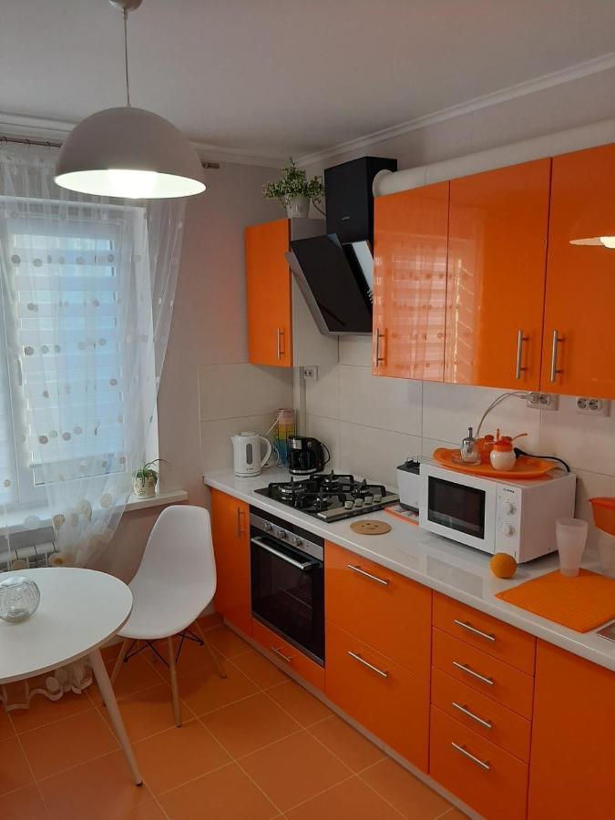 Новая Красивая Квартира. Cherkasy Ngoại thất bức ảnh
