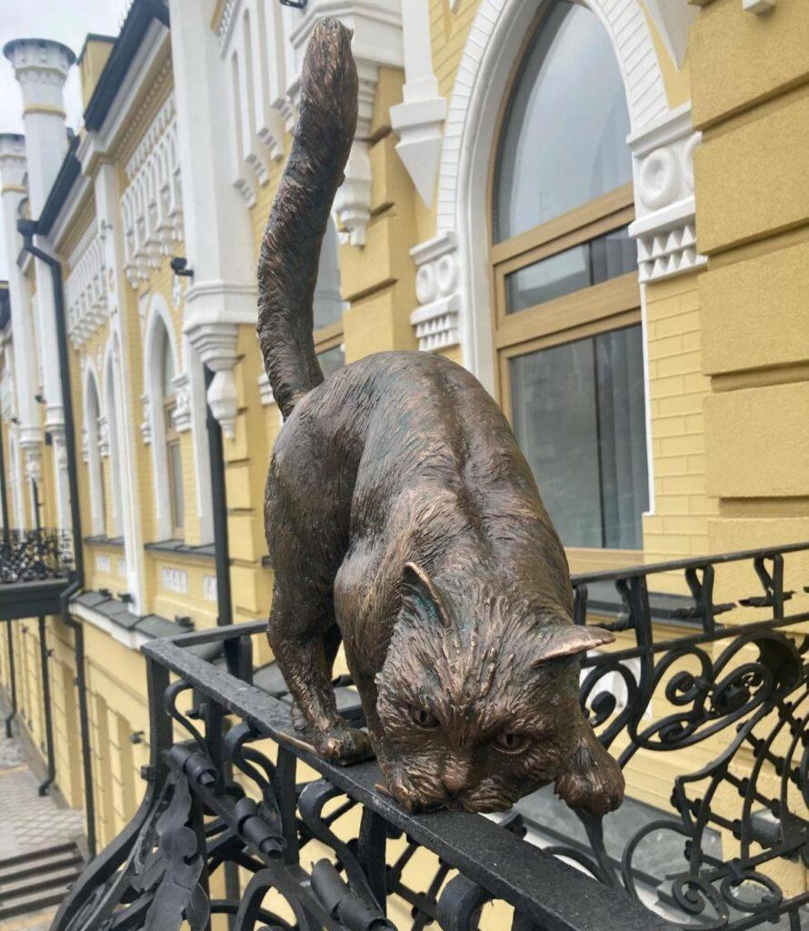Новая Красивая Квартира. Cherkasy Ngoại thất bức ảnh